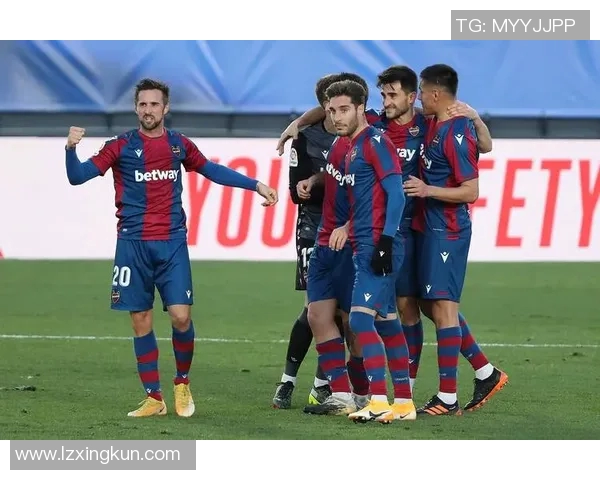 巴萨本轮西甲大规模人员轮换对球队表现和未来赛季的多重影响分析 巴萨本轮西甲大规模人员轮换对球队表现和未来赛季的多重影响分析