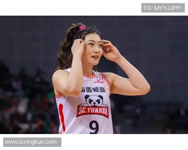 李梦凌晨五点发声回应无缘女篮亚洲杯引发热议媒体揭秘背后更多内幕细节